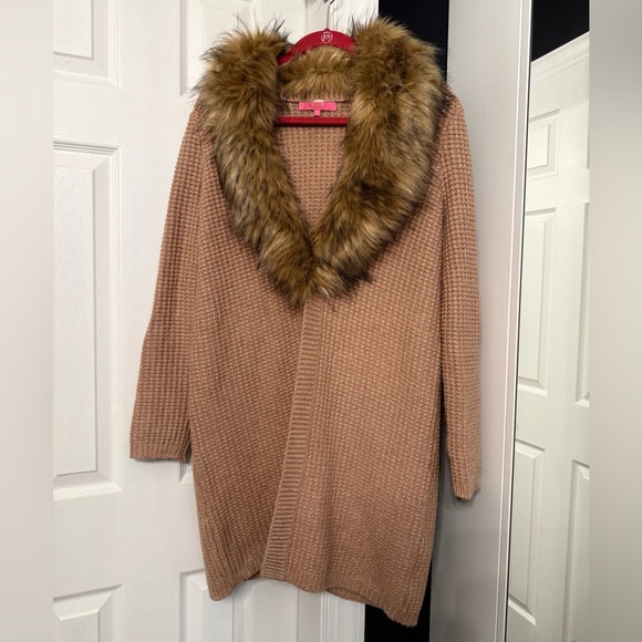 Lilly Pulitzer Camel Cardigan with Faux Fur Trim - Picture 3 of 8